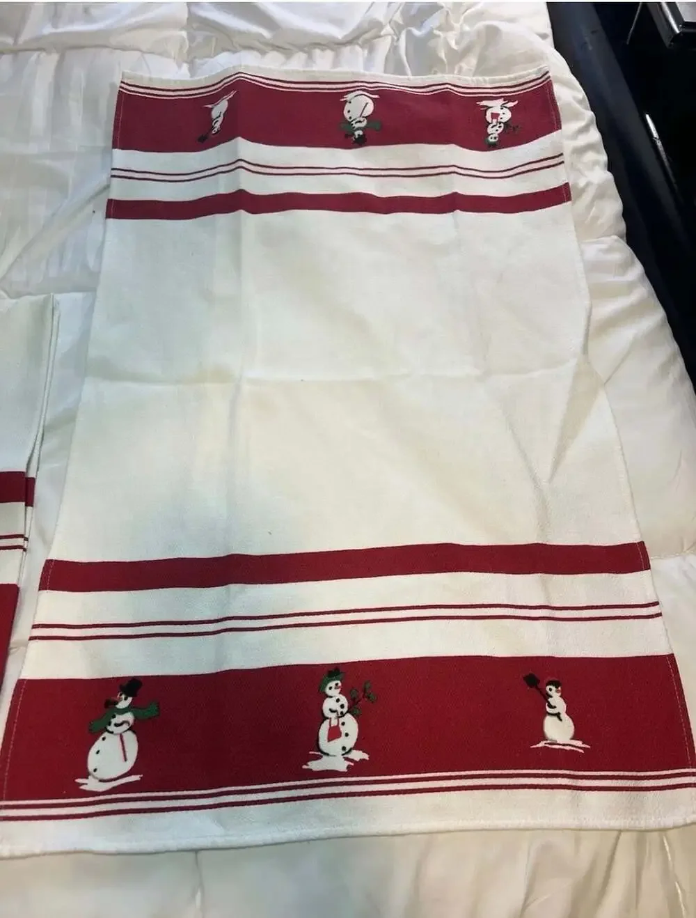 Williams-Sonoma Snowman Christmas Tea Towel Size 19x29 White Red Cotton